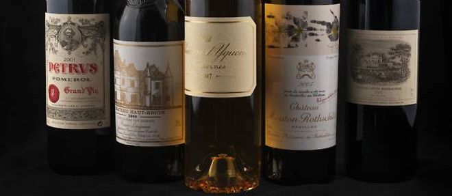 Six bouteilles de Petrus termineront la vente jeudi soir, dont deux de 1990, estimees entre 2 200 et 2 500 euros.