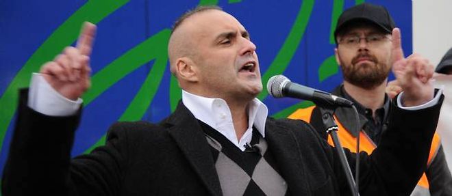 Serge Ayoub, leader du groupuscule d'extreme droite des Jeunesses nationalistes revolutionnaires (JNR).