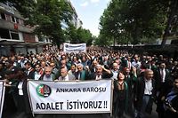 Turquie: la place Taksim calme, r&eacute;union entre Erdogan et des repr&eacute;sentants