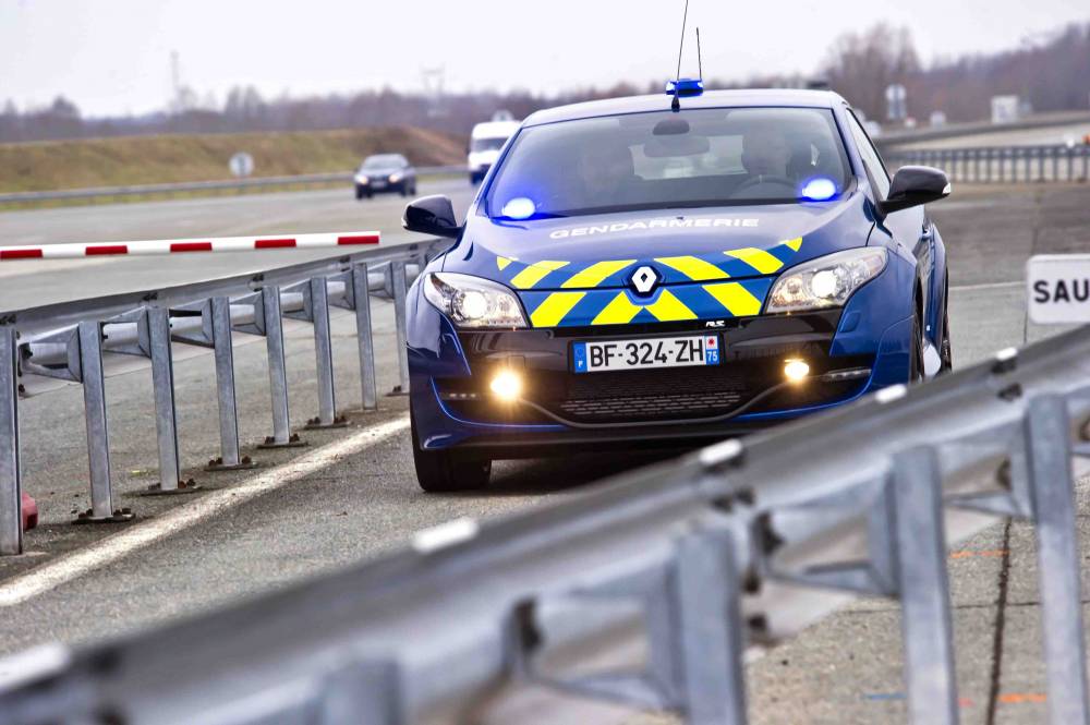 Duba 239 Rien N Est Trop Beau Pour La Police Automobile