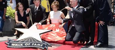 Jennifer Lopez honor&eacute;e sur Hollywood Boulevard