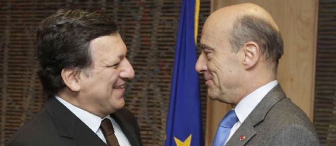 Jose Manuel Barroso et Alain Juppe a Bruxelles en 2011.