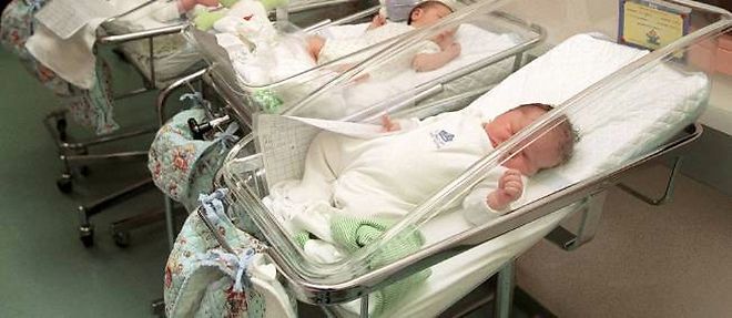 Les naissances par PMA augmentent chaque annee en France.