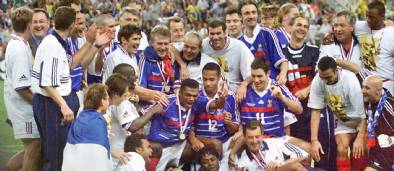 Football - France 98 : 15 ans apr&egrave;s, chronique d'une descente aux enfers