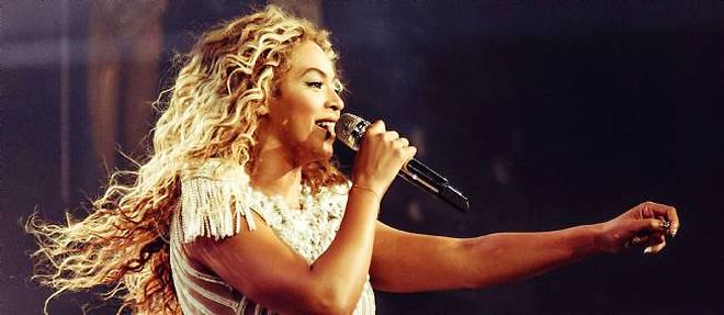 Beyonce, lors d'un concert a Nashville, a demande a son public d'observer "un moment de silence pour Trayvon".