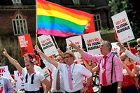 Angleterre : les d&eacute;put&eacute;s britanniques disent &quot;yes&quot; au mariage gay