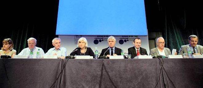 Le comite national de pilotage du debat sur la transition energetique (DNTE) etait au complet pour diriger une derniere fois les discussions autour de ce sujet de long terme initie par Francois Hollande fin 2012.