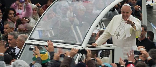 Le pape Francois a son arrivee a Aparecida, au Bresil, dans le cadre des Journees mondiales de la jeunesse (JMJ).