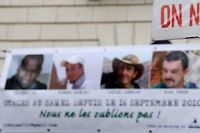 Hollande assure que les Fran&ccedil;ais enlev&eacute;s au Niger sont en vie