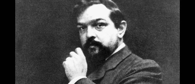 Claude Debussy, compositeur anticonformiste et critique musical francais honore aujourd'hui par un Doodle.