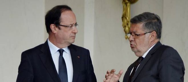 Francois Hollande et Alain Vidalies a l'Elysee.
