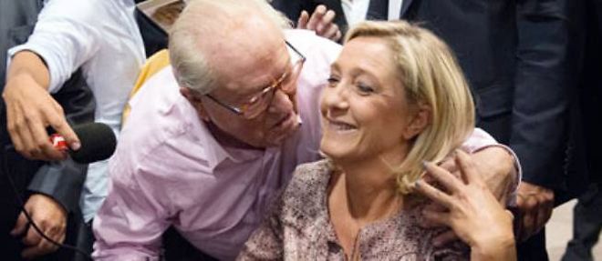 Le Front national, reuni en universite d'ete a Marseille, et sa presidente Marine Le Pen etaient au coeur des debats samedi, apres les propos de Fillon.