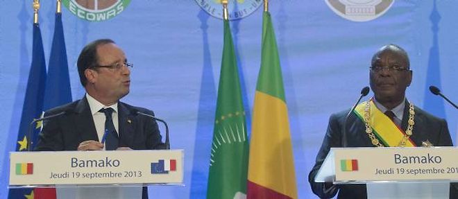 Francois Hollande a annonce depuis Bamako que la France allait livrer des armes, "dans un cadre controle" a l'armee de liberation de la Syrie.
