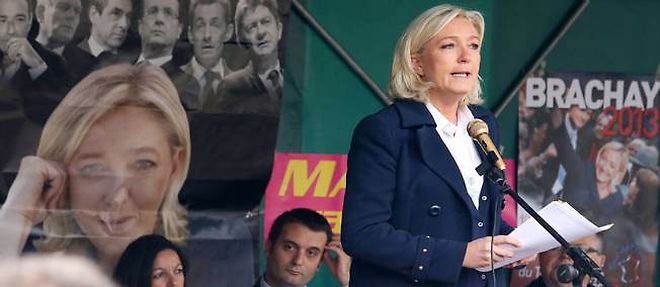 Marine Le Pen lors d'un deplacement a Brachay, commune rurale de Haute-Marne et terre d'election du FN, le 6 octobre 2013.