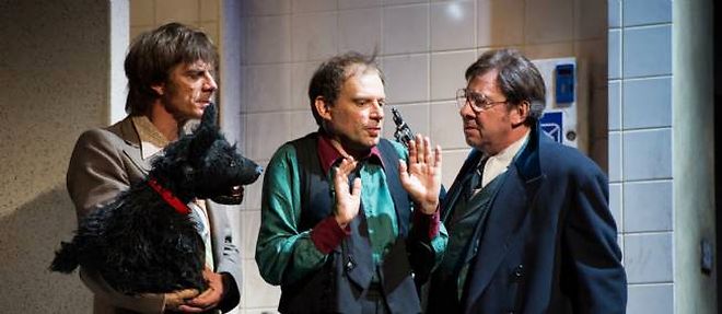 Elliot Jenicot, Denis Podalydes et Herve Pierre dans "La tragedie d'Hamlet", mise en scene par Dan Jemmet.