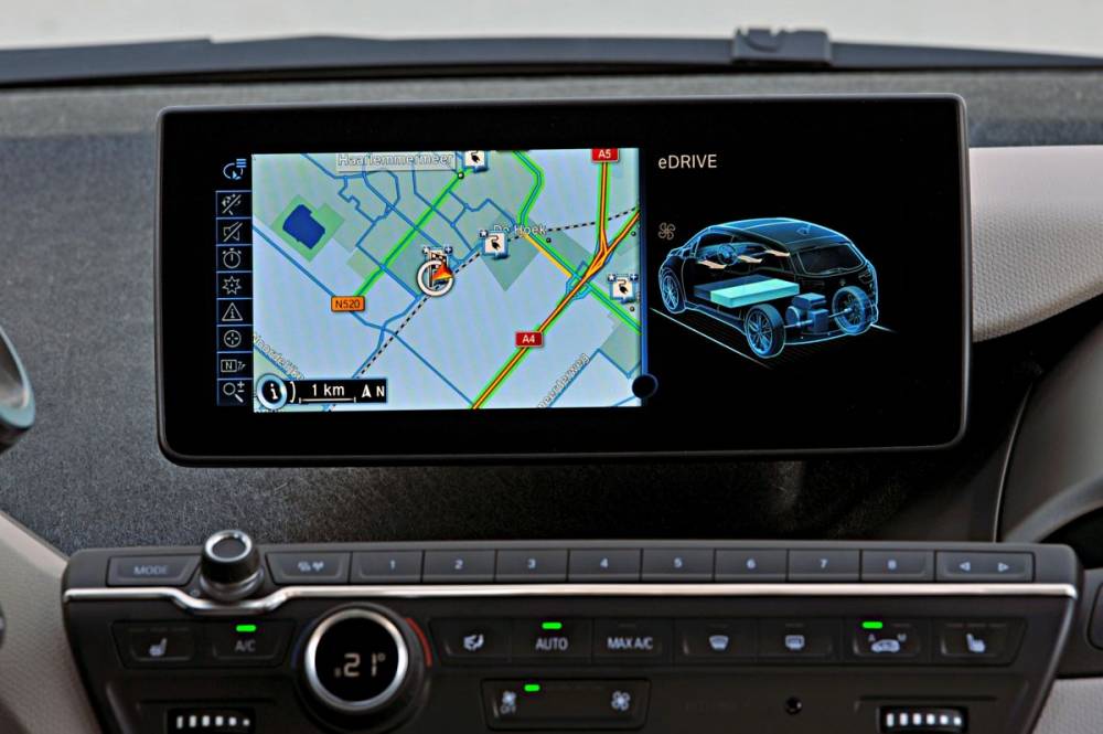La navigation de l'i3 calcule en temps réel son autonomie et indique les positions de toutes les bornes de recharge disponibles.