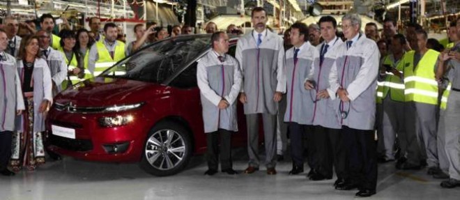 Si elle n'a pas de constructeur national, l'Espagne heberge 17 usines de 10 fabricants dont PSA (photo de l'usine de Vigo) et a ete en 2012 le deuxieme producteur de vehicules en Europe, devant la France, avec pres de 2 millions de vehicules.