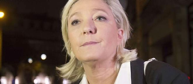 La France Sous Marine Le Pen Marine Le Pen : la famille de Leonarda n'a "rien à faire en France