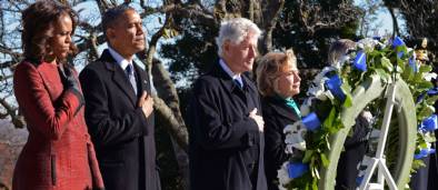 Washington : Obama et Clinton se recueillent sur la tombe de JFK