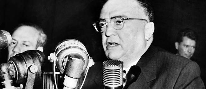 John Edgar Hoover, patron du FBI pendant 48 ans, ici le 17 novembre 1953.