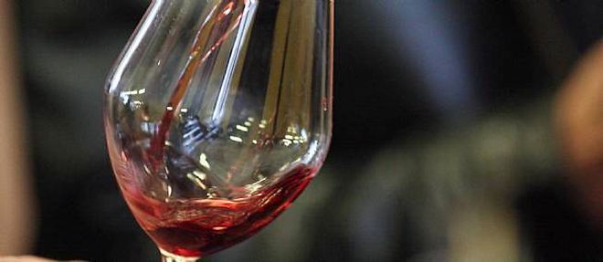 Le vin est synonyme de convivialite pour 77 % des Francais.