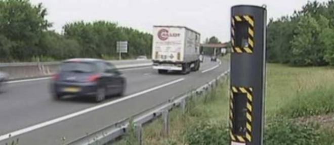Les nouveaux radars se sont multiplies sur les routes de France, mais pas les flashs, ce qui pose la question de leur toujours plus grand nombre.