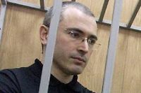 Khodorkovski rejoint l'Allemagne, Merkel se r&eacute;jouit