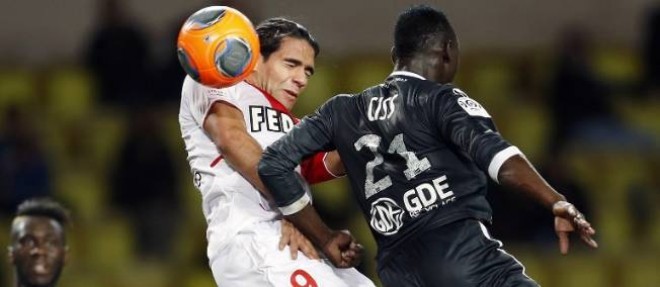 Falcao n'a pas su trouver la solution face a Valenciennes et Monaco s'est incline (1-2).