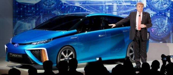 Presentee au CES de Las Vegas, la Toyota serait la premiere voiture a hydrogene accessible au public. Mais le prix n'en a pas encore ete precise.