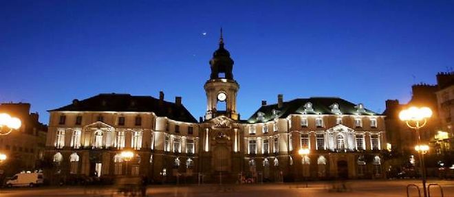 L'hotel de ville de Rennes, occupe par un maire socialiste depuis 36 ans.