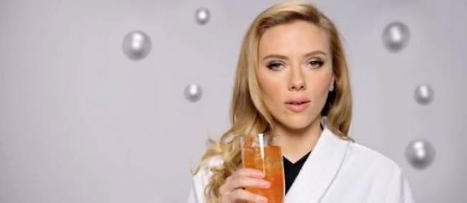 L'actrice americaine prete son image a la marque SodaStream.