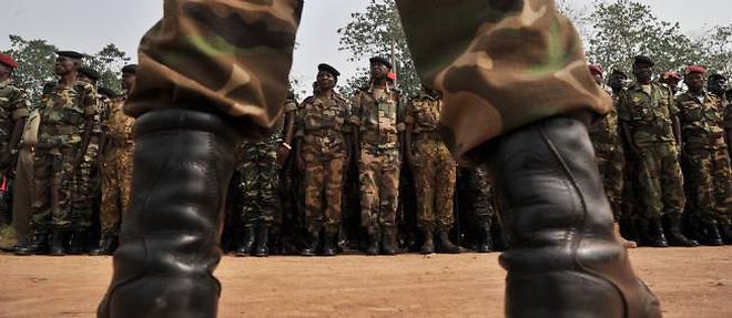 Des membres des forces armees de Centrafrique (FACA), le 5 fevrier 2014 a Bangui. (C) ISSOUF SANOGO / AFP
