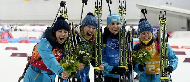 Vita Semerenko, Juliya Dzhyma, Olena Pidhrushna et Valj Semerenko ont remporte le biathlon en relais dames.