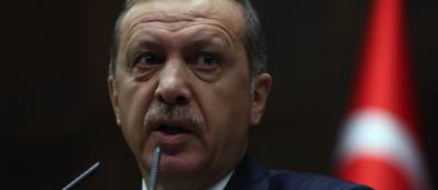 Turquie : mis &agrave; mal par une &eacute;coute t&eacute;l&eacute;phonique, Erdogan crie au complot