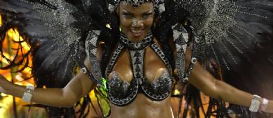 VID&Eacute;OS. Carnaval de Rio : le Sambodrome entre dans la transe