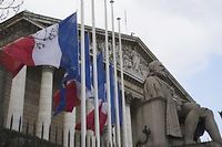 Rheims : les affaires, et la France pli&eacute;e en quatre