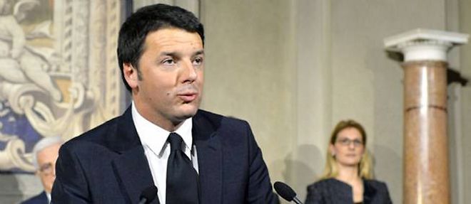 Matteo Renzi presente son gouvernement.