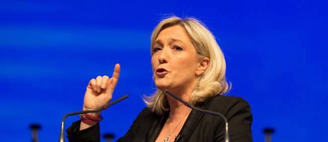 Marine Le Pen etait en deplacement a Marseille dimanche 16 mars pour soutenir le candidat FN local aux municipales Stephane Ravier.