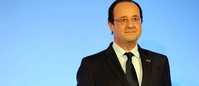 De Marine Le Pen a Nicolas Sarkozy, en passant par Genevieve de Fontenay, tout le monde reclame la demission du president.