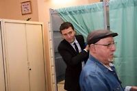 Municipales 2014, second tour - Julien Sanchez, le candidat FN, annonce sa victoire &agrave; Beaucaire