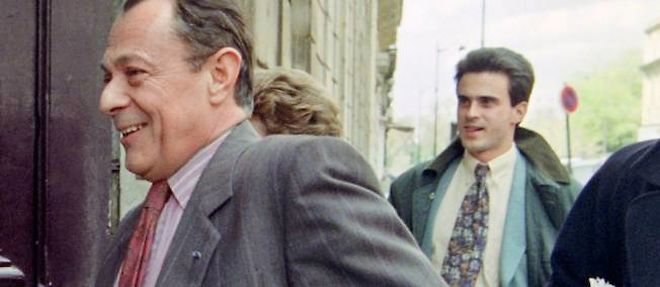 Michel Rocard se rend avec Manuel Valls au siege du PS, en 1993.