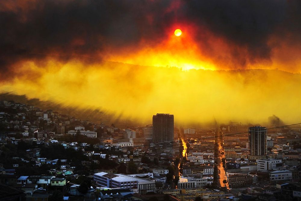 En Images Valparaiso En Proie Aux Flammes De L Enfer Le Point