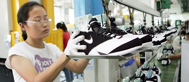 legislación aves de corral Chirrido Chine : des dizaines de milliers d'ouvriers travaillant pour Nike et Adidas  en grève