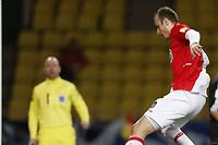 Ligue 1 : Monaco dit merci &agrave; Berbatov pour le derby