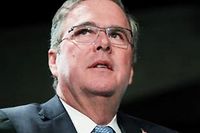 Pr&eacute;sidentielle am&eacute;ricaine : George W. Bush &quot;esp&egrave;re&quot; que son petit fr&egrave;re &quot;se pr&eacute;sentera&quot;