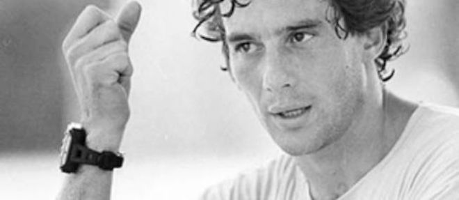 Triple champion du monde, Ayrton Senna a remporte 41 courses et 65 pole positions. Mais avec une maniere qui n'appartenait qu'a lui.