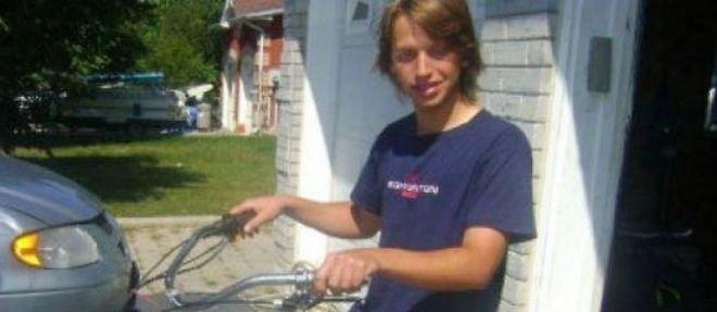 Brandon Majewski, un adolescent de 17 ans, est mort fauche par une voiture. Sa conductrice a decide de deposer une plainte contre lui.