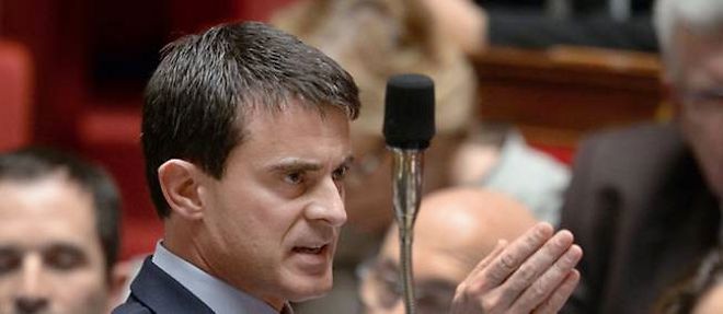 Manuel Valls a appele samedi a "ne pas laisser le terrain a l'extreme droite" lors des prochaines elections europeennes.