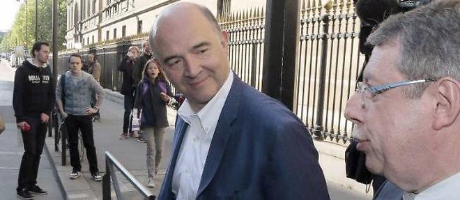 Depuis la perte de son portefeuille ministeriel, Pierre Moscovici a recupere son siege a l'Assemblee nationale.