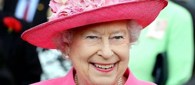 La reine Elizabeth II le 28 mai 2014 a Buckingham Palace